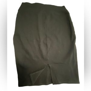 Hybrid & Company stretchy pencil skirt